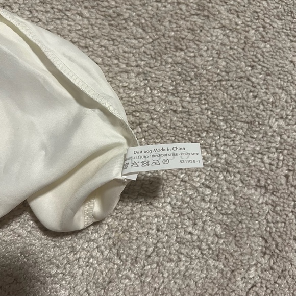 Set of 2 Gucci logo white black dust bag storage decoration - Picture 13 of 16